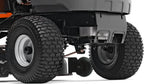 Husqvarna TC 138L Winterpaket mit Schneeschild, Gummileiste, Gewicht und Schneeketten – Modell 2025