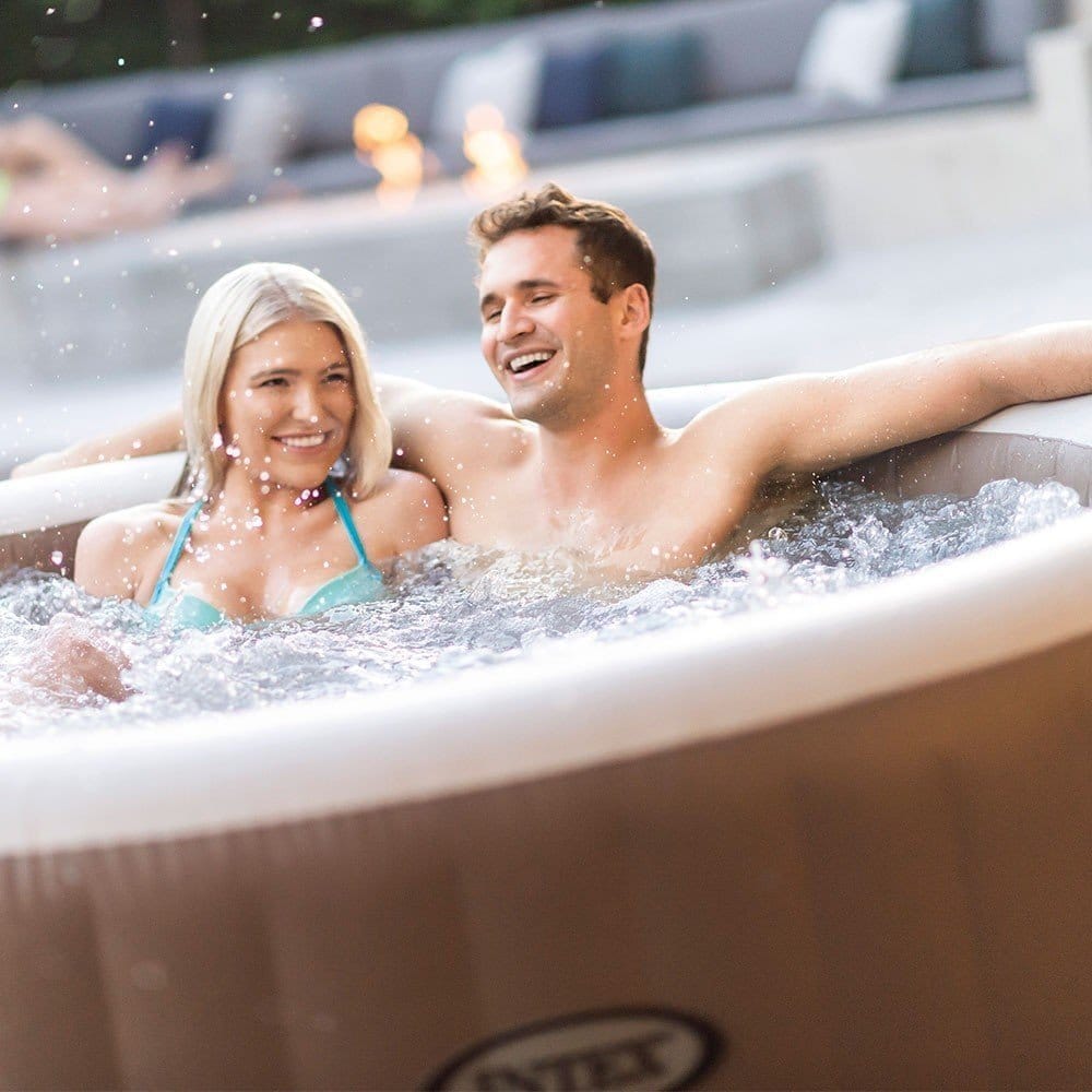 Aufblasbarer INTEX Sahara Whirlpool für 4 Personen mit Thermoabdeckung – Räumungsangebot