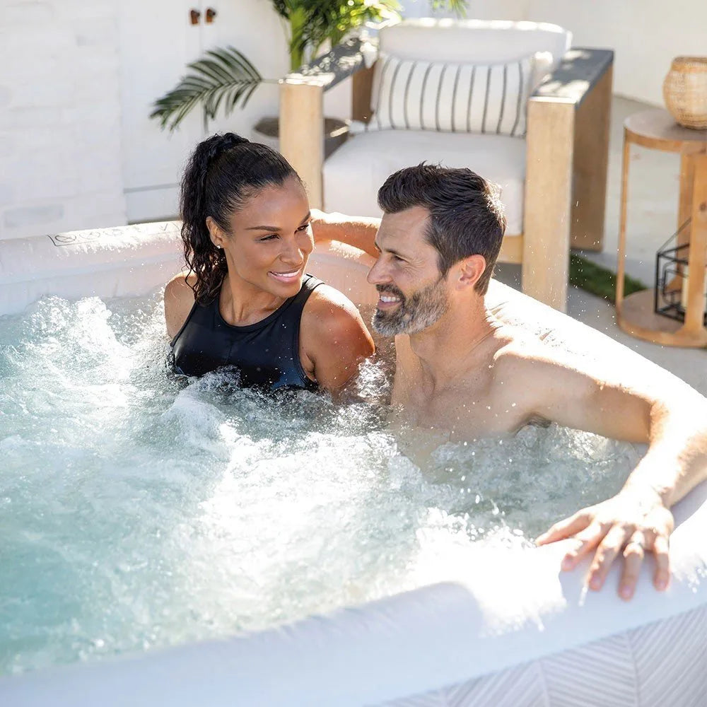 Aufblasbarer INTEX Chevron Whirlpool für 4 Personen mit Thermoabdeckung – Sonderpreis im Räumungsverkauf
