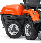 Husqvarna R 112C mit Mähdeck Combi 85 – Winterpaket mit Schneeschild, Gummileiste und Schneeketten – Modell 2025