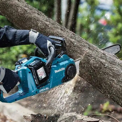 Makita DUC353Z 2x 18V mit 2x 5Ah Akku + 2x DC18RC