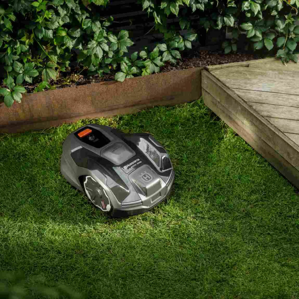 Husqvarna Automower 405XE NERA + Garage