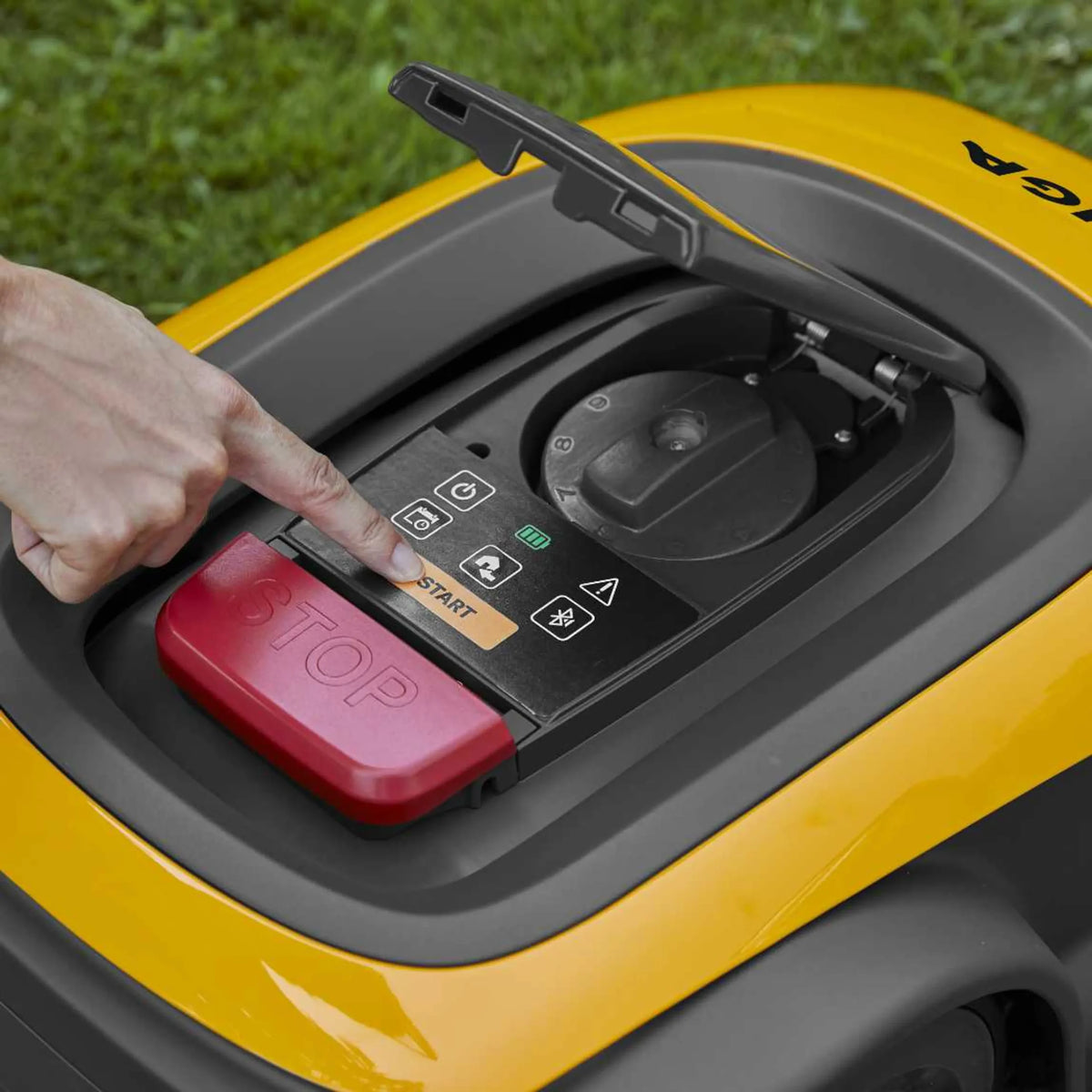 STIGA A 500 – Autonomer Mähroboter + gratis Garage